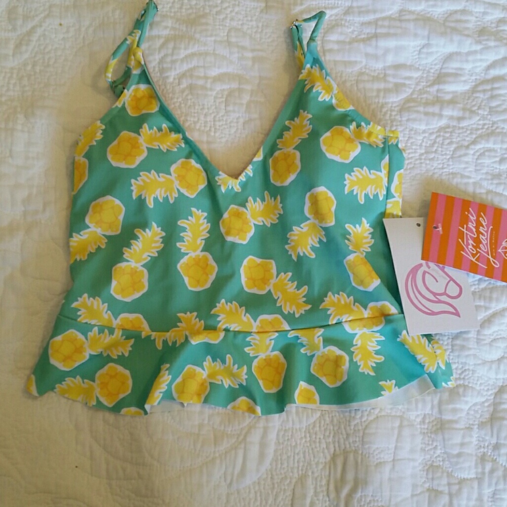 Kortni a Jeane Pineapple Scoopback Swim Top